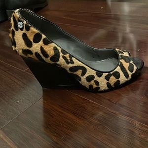 Calvin Klein leopard peep toe wedges size 5